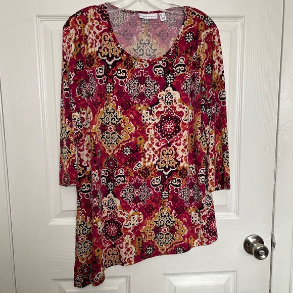 SUSAN GRAVER Berry Medallion Liquid Knit Stretch Tunic Top | size Medium - Picture 1 of 6
